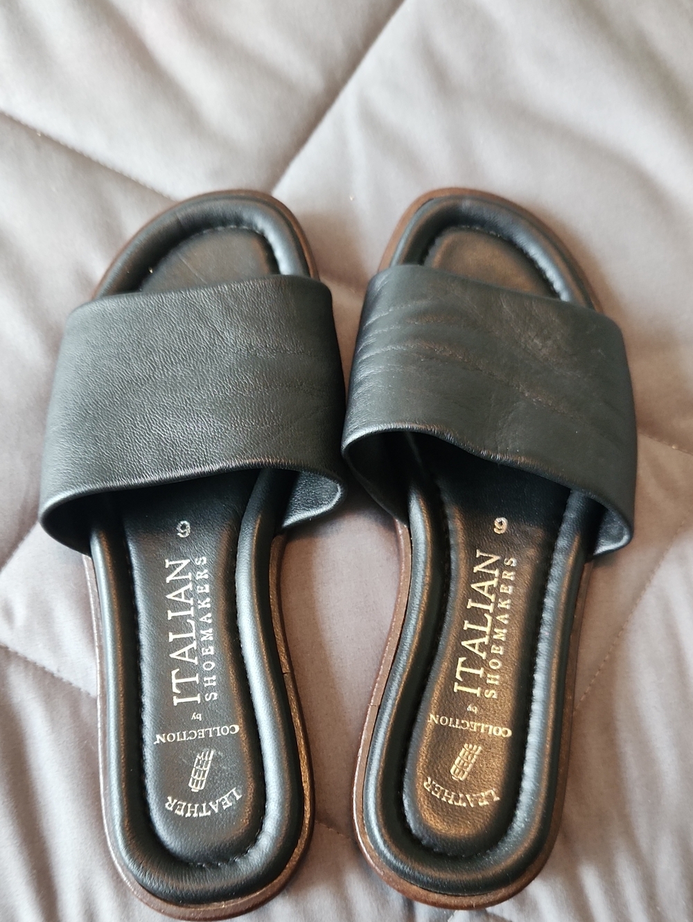 Italian Shoemakers Black Leather Slide Sandals